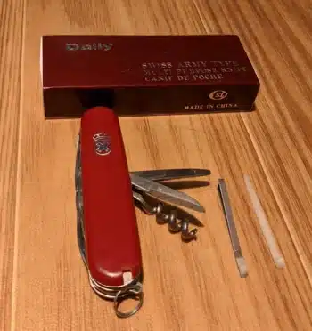daily swissknife army type