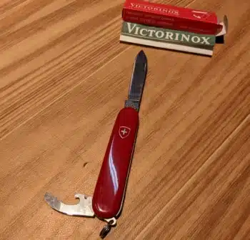 victorinox collector's edition knife